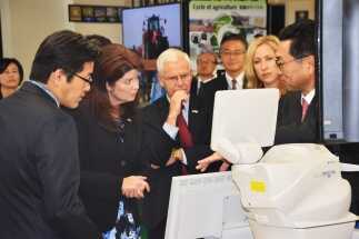 Topcon welcomes Wisconsin Lt. Governor at Tokyo headquarters